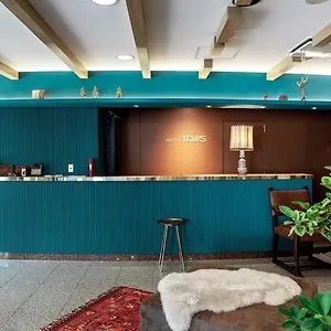 Toms Tokyo